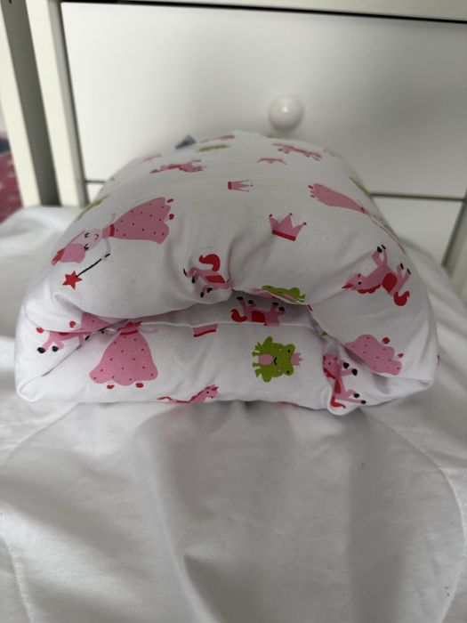 Възглавница за кърмене и против обръщане