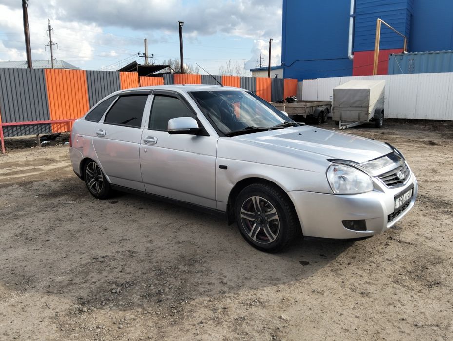 Продам Приора  2013