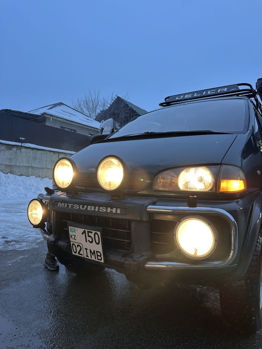 Фары дополнительного света Hella