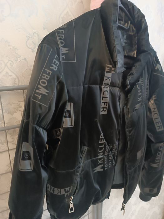 куртки девочкам в отличном состоянии