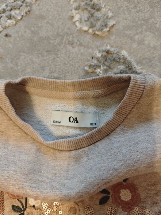 Детски комплект за момиче 128 в златисто плисирана пола  блуза love