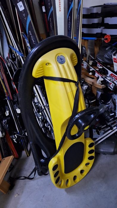 Продавам запазени ски и ски обувки