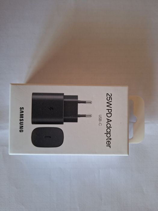 Продавам чисто нов запечатан Samsung A 54 8GB/256GB 5G.