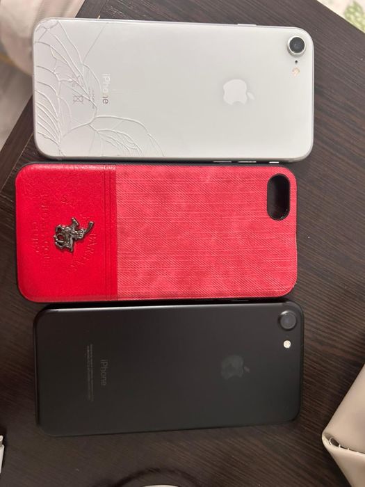 Iphone 7, 32 гб; Iphone 8, 64гб