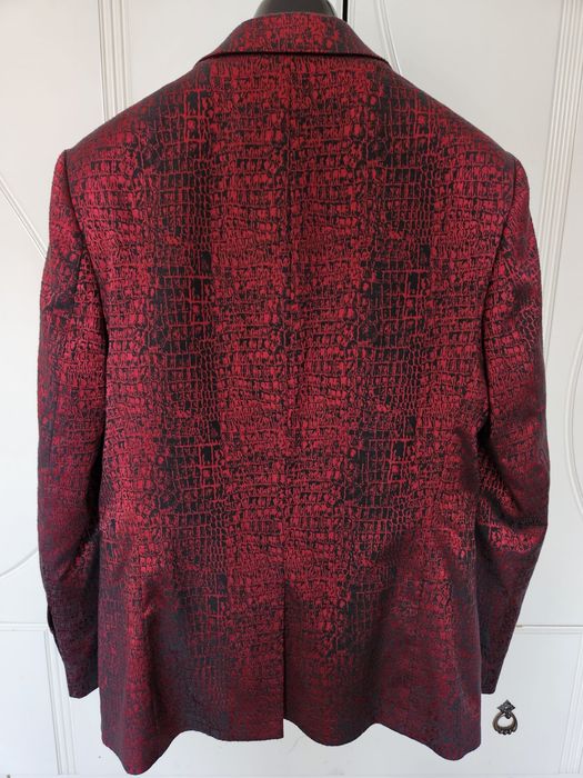 Costum bărbați roșu de ocazie