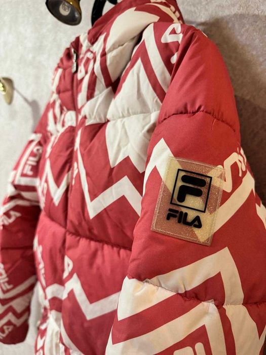 Продам детский пуховик FILA