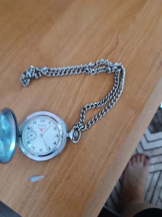 Стар руски джобен часовник.