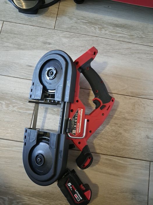 Milwaukee F18FBS85 si M12FBS64