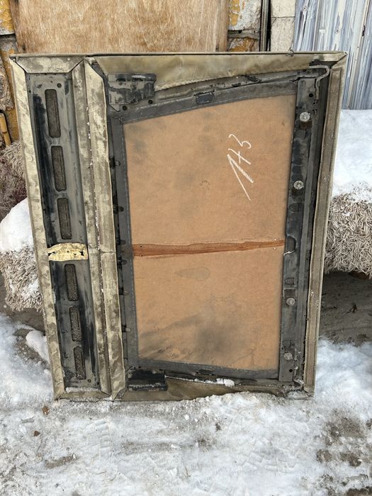 Люк крашка от мерседеса