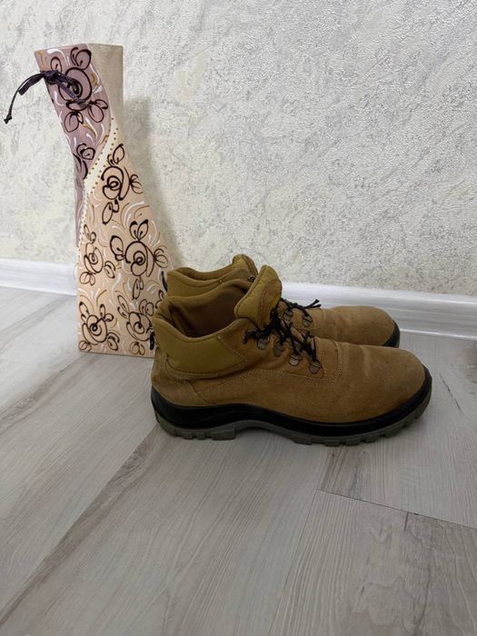 Мужские сапоги от Американского бренда САТ -46 размер.