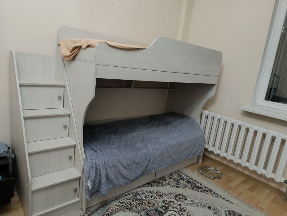 Продам кровать двуярустный