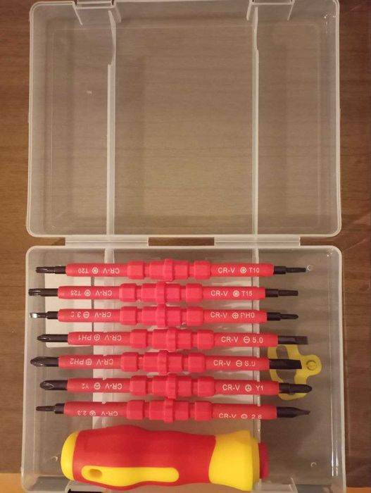 Качественный новый набор отвёрток