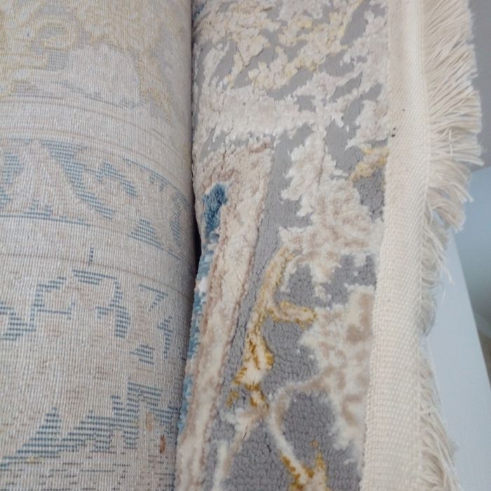 Продаётся 3 ковры и 1 дорожка новые свой 2.5 миллионов сум