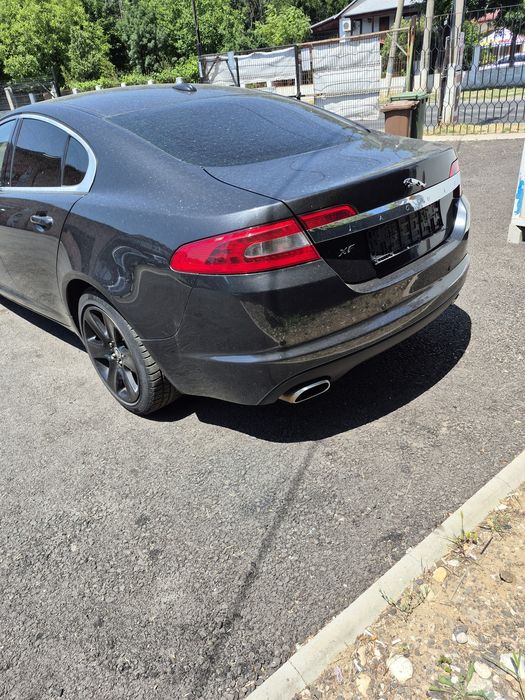 Dezmembrez Jaguar XF 3.0