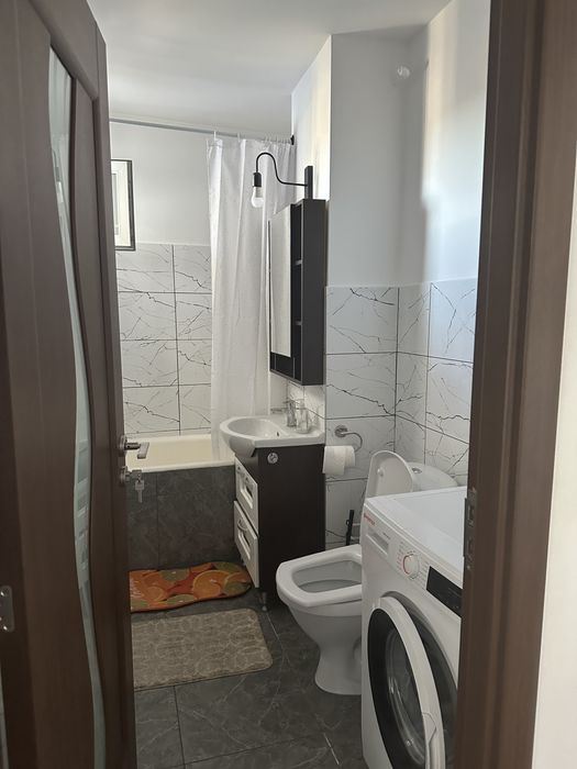 Dau in chirie apt 2 camere Oradea