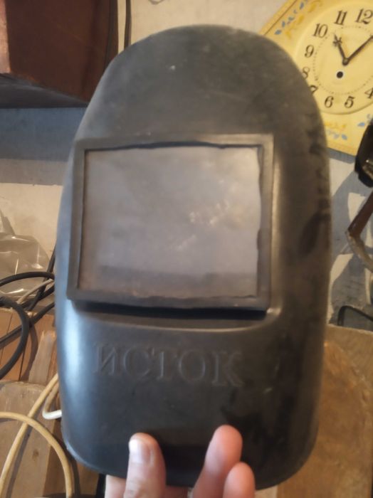 Маски защитные сварочные,