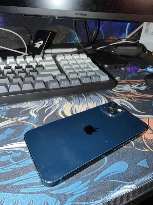 Продам Iphone 13 128 гб