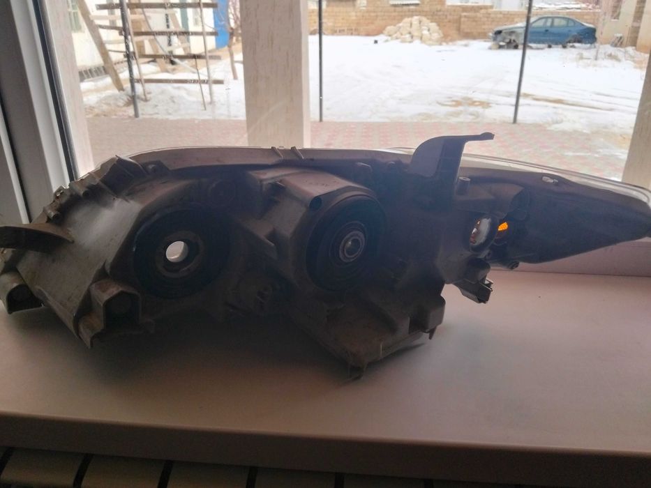 Продам фару от камри 40.