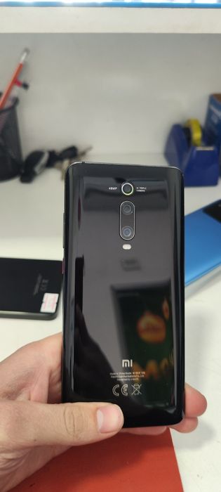 Mi 9T.     Ekrani tozza