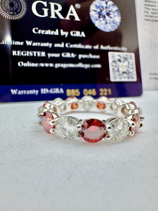 Сребърен пръстен с мойсанит (Диамант)