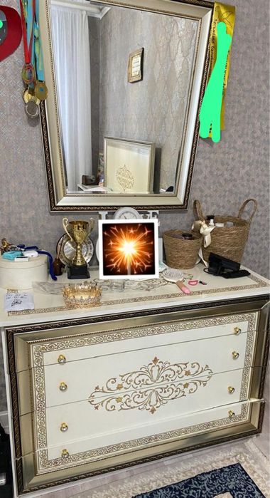 Продам спальную гарнитуру