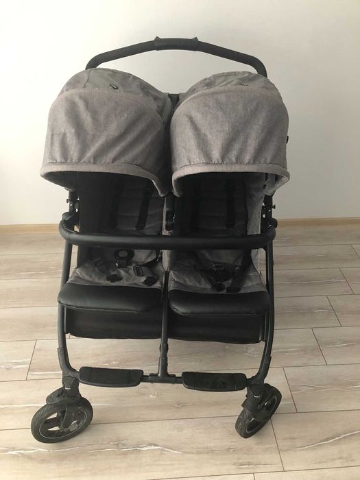 Детска количка за близнаци