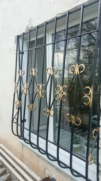 Решётки на окна.