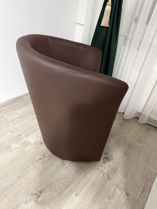 Mobexpert Fotoliu  cu taburet piele