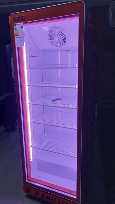 Витринный холодильник
