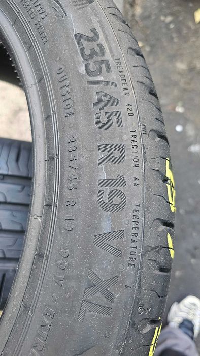 Anvelope 235/45/19 CONTINENTAL vara 2024
