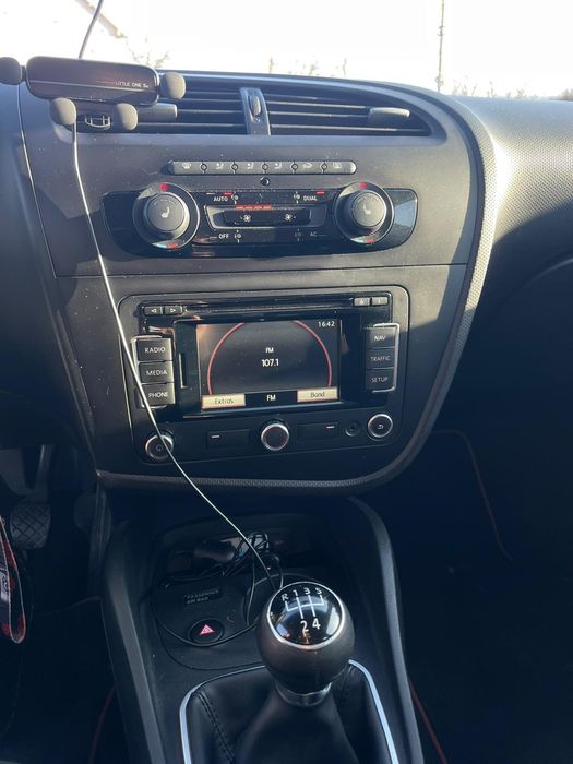 Vând Seat Leon 1.6tdi 2012 105cp