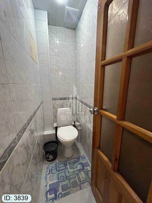 6 mikr alpomish tarafda 3 xona tayyor kvartira sotiladi №3839