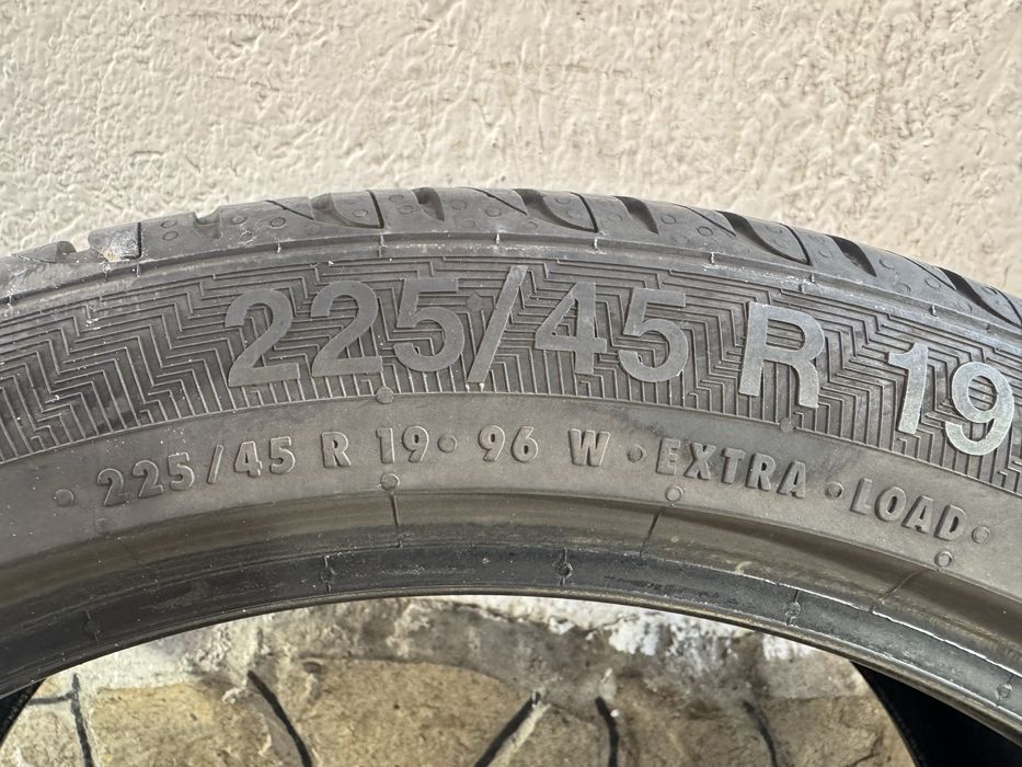 Автомобилни гуми 225 45 19 Gislaved