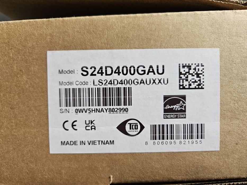 Монитор Samsung Essential S4, 24 inch