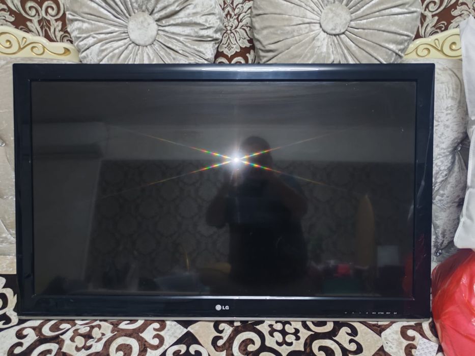 Продам телевизор LG