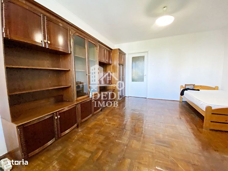 Apartament cu 1 camera de vanzare zona Decebal, Oradea