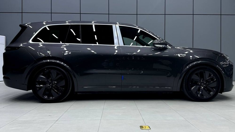 Li9 ULTRA.2024. Hybrid