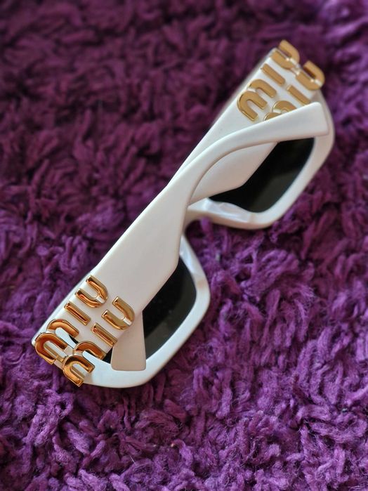 Нови слънчеви очила Miu Miu