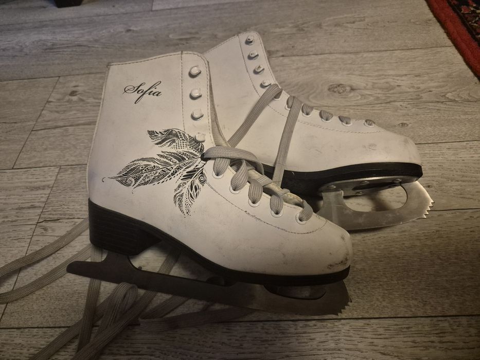 Коньки женские 37 размер