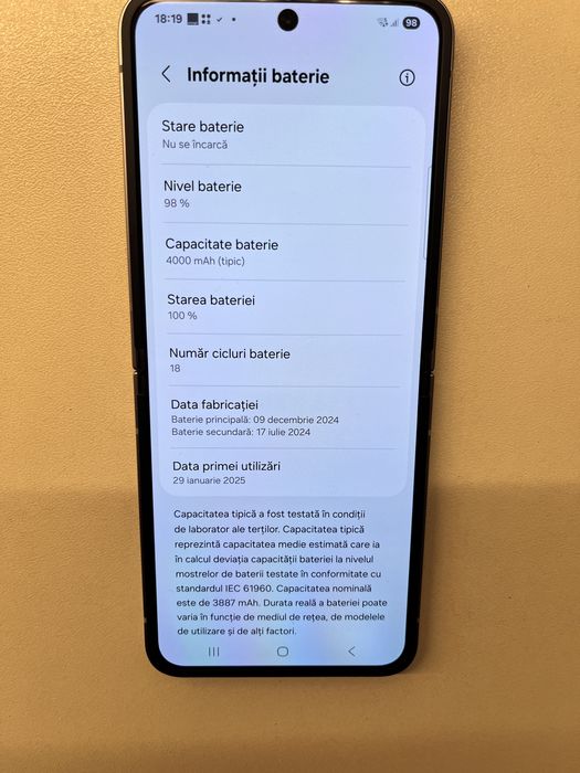 Samsung Galaxy Z Flip 6 (256Gb)