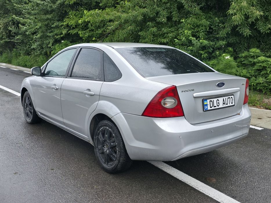 Stop Focus Berlina Tripla Ford Focus Berlina