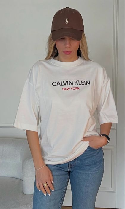 Футболка от Calvin Klein ращмер L