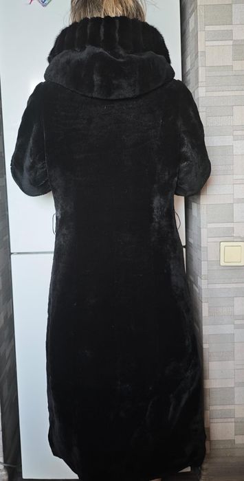 Продам шубу Мутон