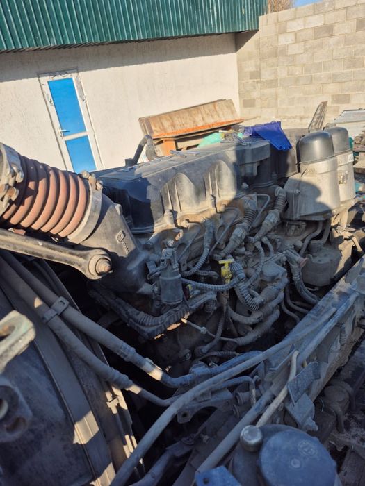 Двигатель Мотор - коробка - 105  DAF 460