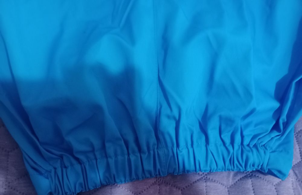 Bluză+pantaloni sanitari pt. eleve, nepurtat