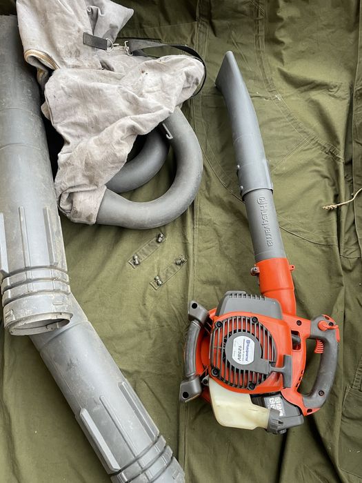 HUSQVARNA  125BVx suflanta refulator aspirator frunze pe benzina