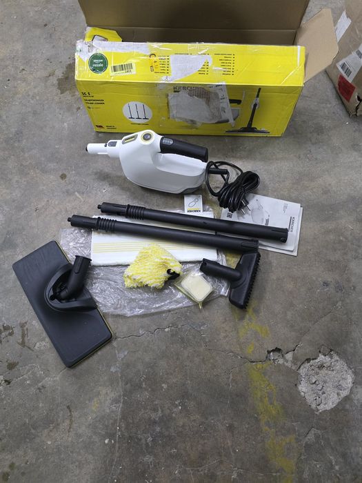 Aparat de curatat cu abur 1200 W presiune 3 bar incalzire 3 minute Karcher SC 1 EasyFix cu set pardoseli