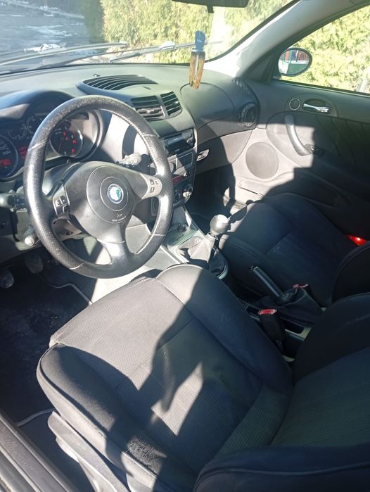 Vând Alfa Romeo 147