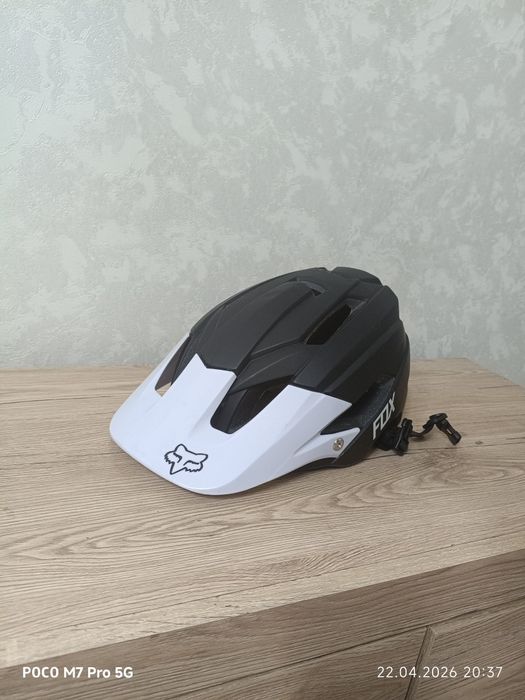 Продам шлем fox.