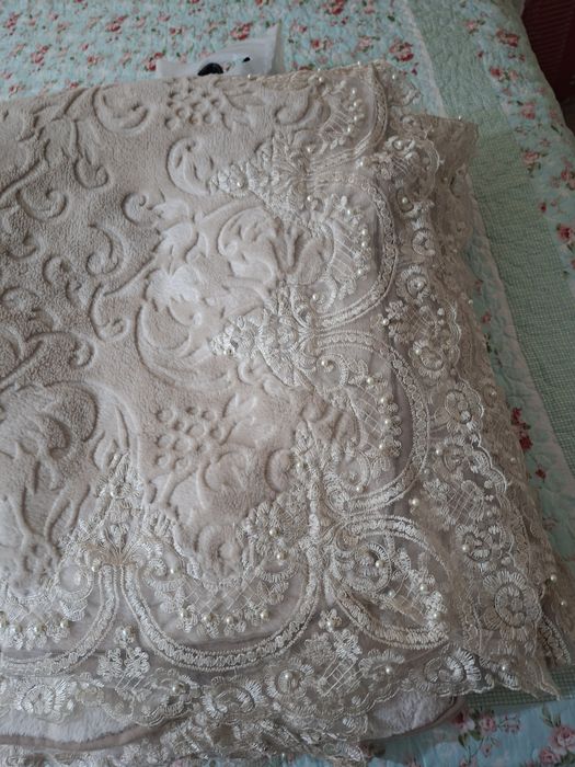 Красивый плед на кровать